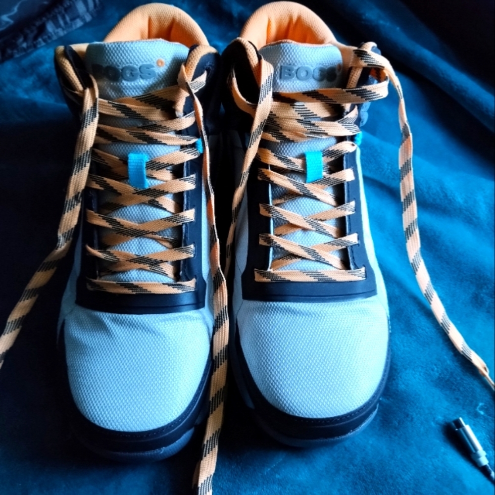 Bogs size 10, stone toe.